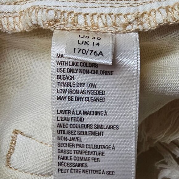 Free People High Rise Distressed Denim Shorts 'Loving Good Vibration  Women 30 - Picture 7 of 16